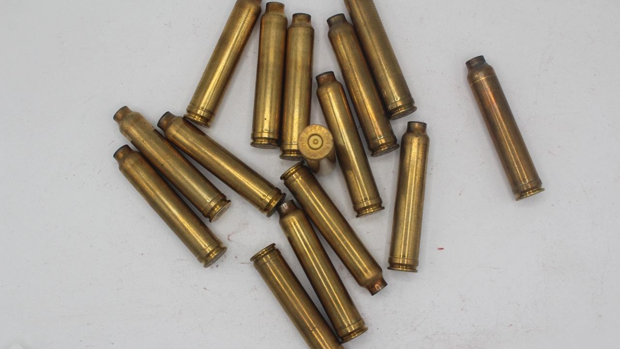 16 x 300 WIN MAG