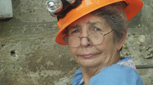https://rhinowebllc.com/cablelock-foundation/wp-content/uploads/2024/10/grandma.jpg