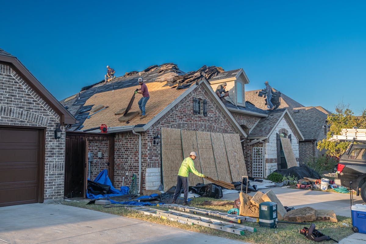 roofing-repair2 https://rhinowebllc.com/carrollton-construction/wp-content/uploads/2025/09/roofing-repair2.jpg