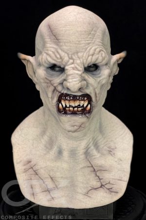 https://rhinowebllc.com/cfx-masks/wp-content/uploads/2024/07/Warg-Midnite-1-300x450.jpg