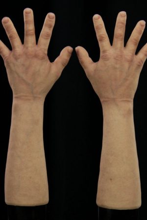 https://rhinowebllc.com/cfx-masks/wp-content/uploads/2024/07/natural_male_small_gloves_cacasian_01-1-300x450.jpg