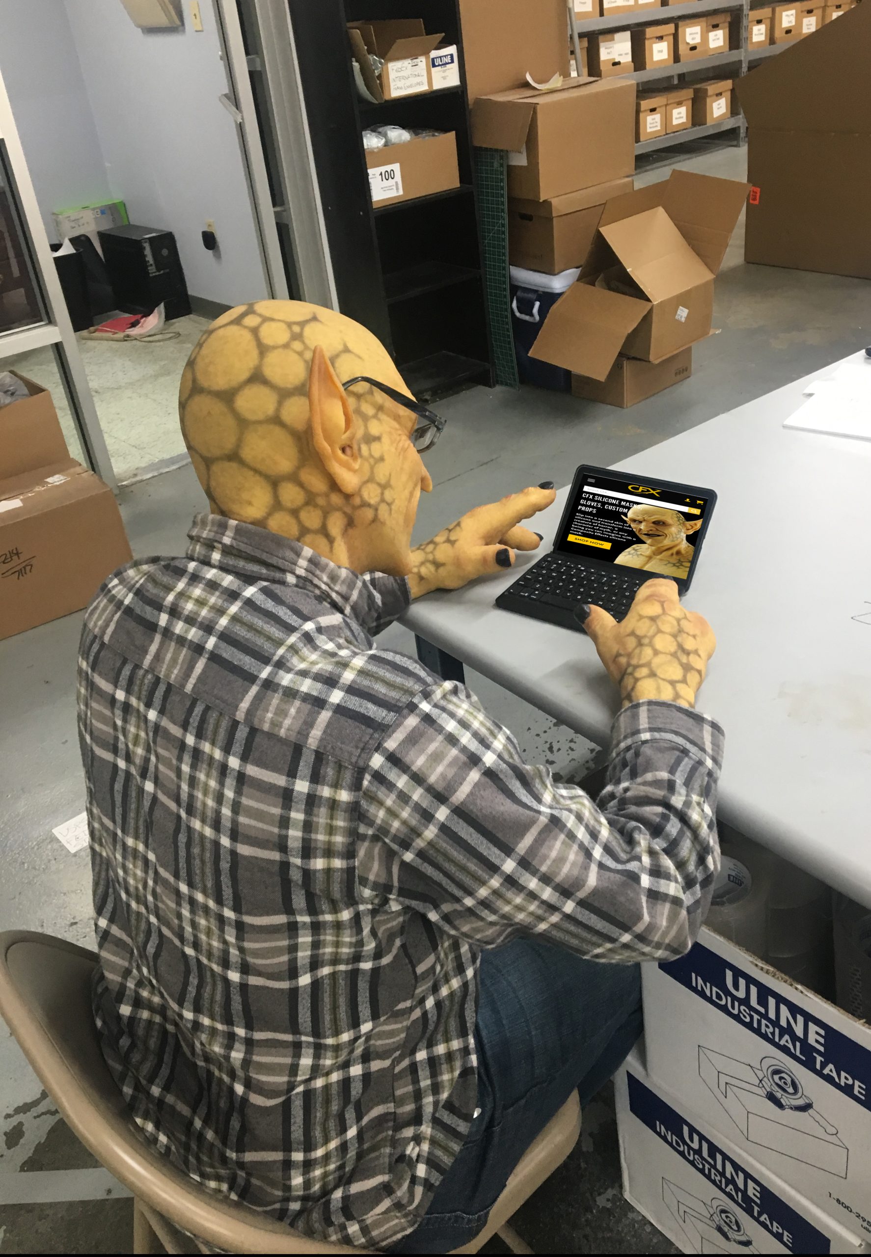 Imp with Ipad https://rhinowebllc.com/cfx-masks/wp-content/uploads/2024/08/Imp-with-Ipad-scaled.jpg