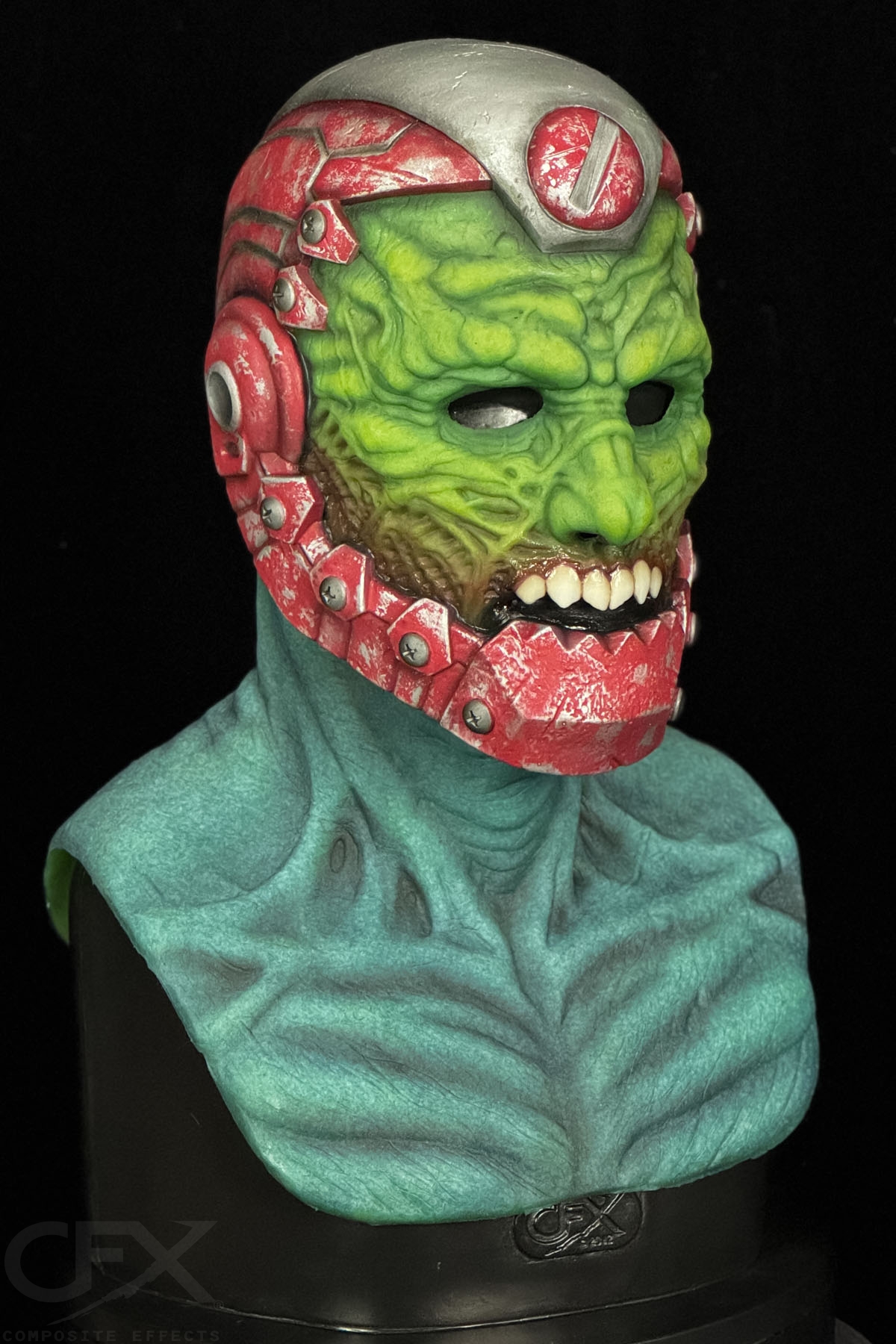 Iron Bite Silicone Mask - Image 3