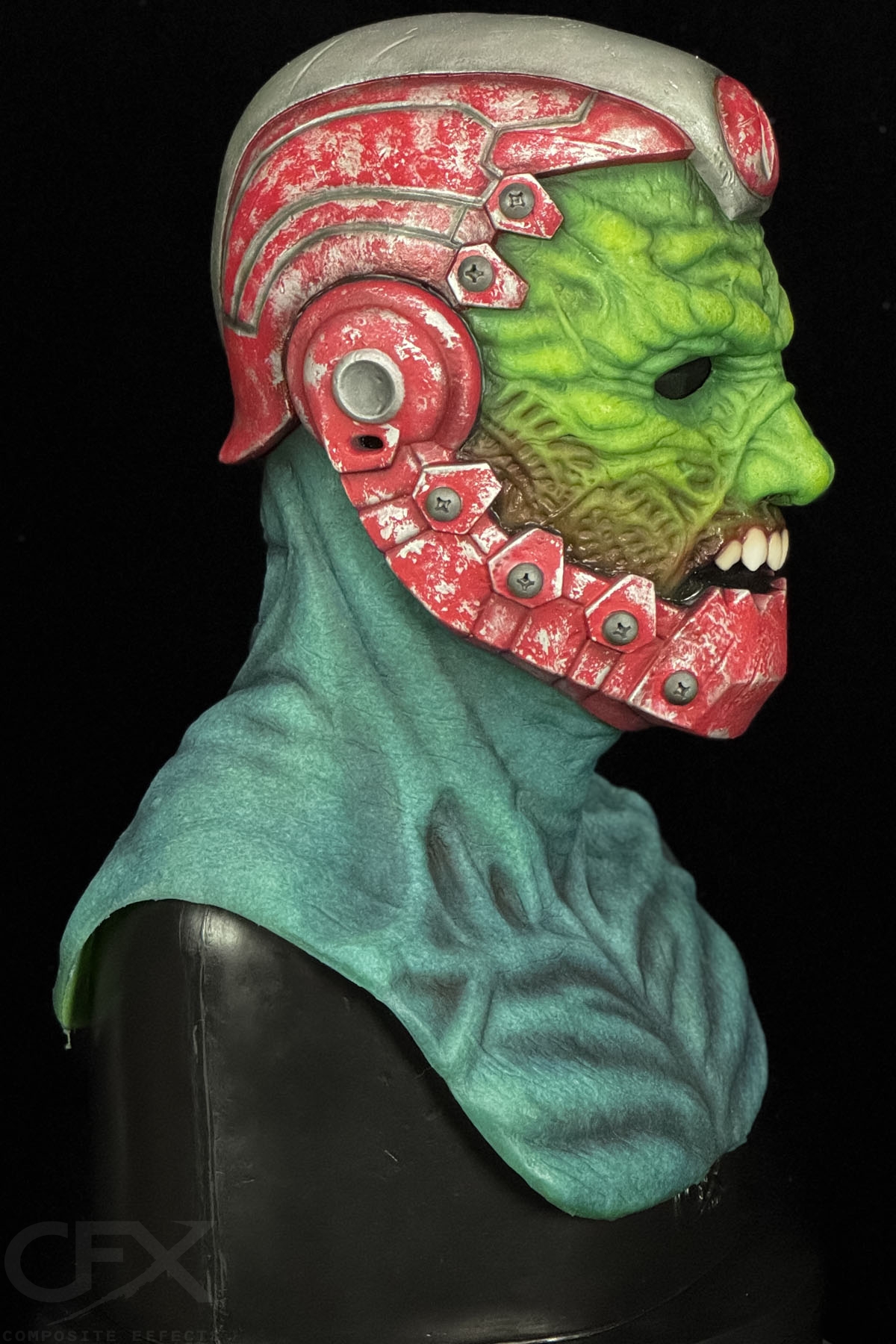 Iron Bite Silicone Mask - Image 4