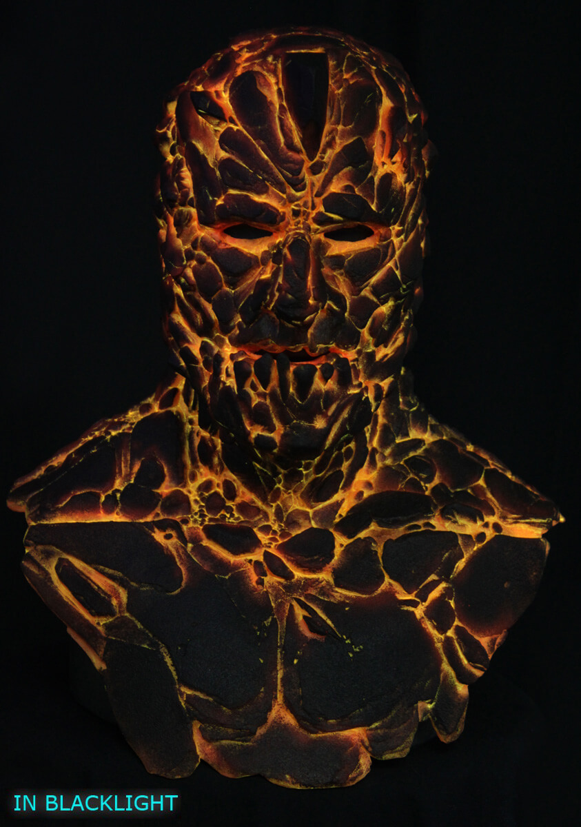 golem_mask_blacklight_magma_011.jpg