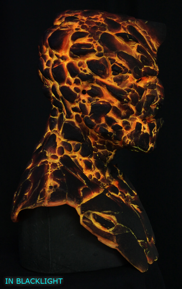 golem_mask_blacklight_magma_012.jpg