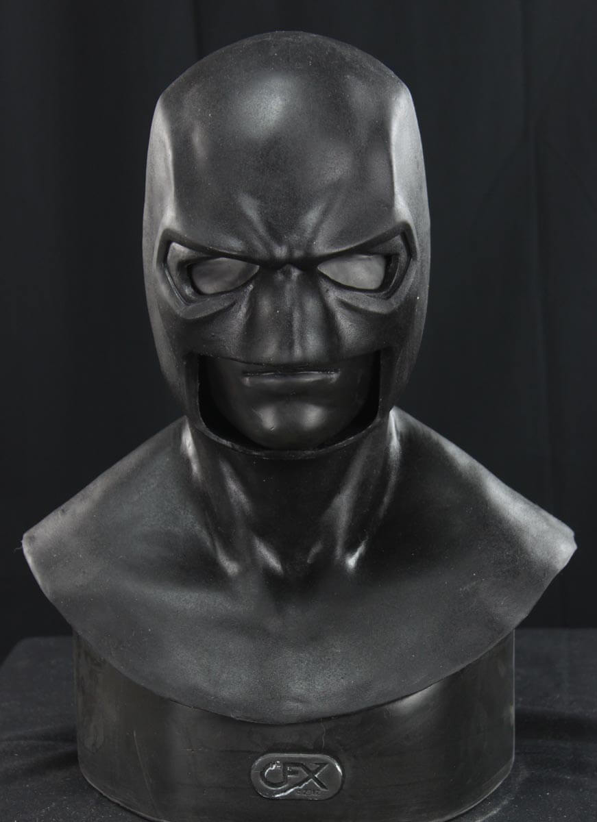 hero_hood_black_01.jpg