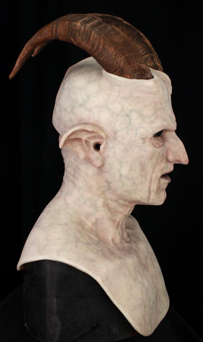 krampus_mask_pale_03.jpg