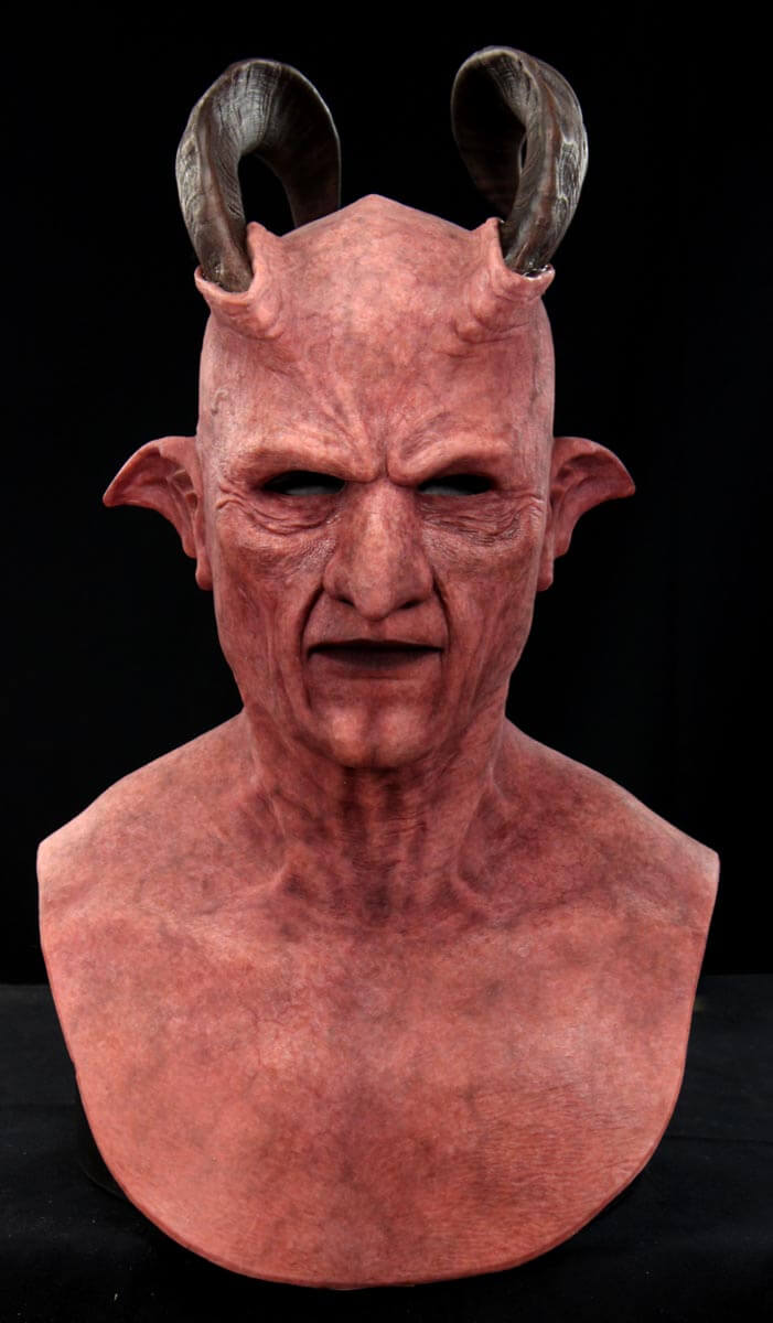 krampus_mask_rust_01.jpg