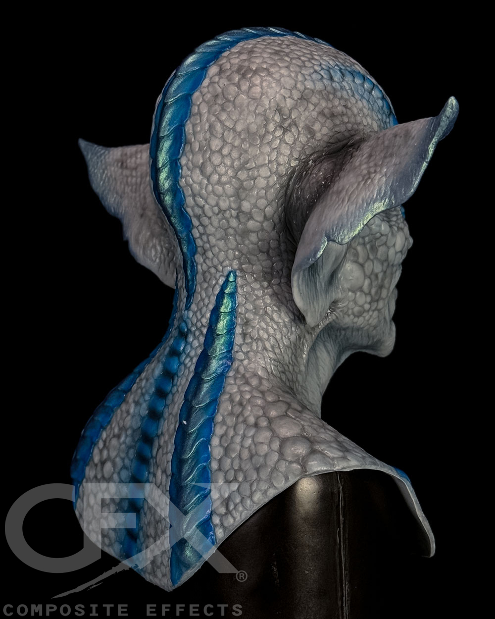 Gremlin-Light-Gray-with-blue-Metallic-5.jpg