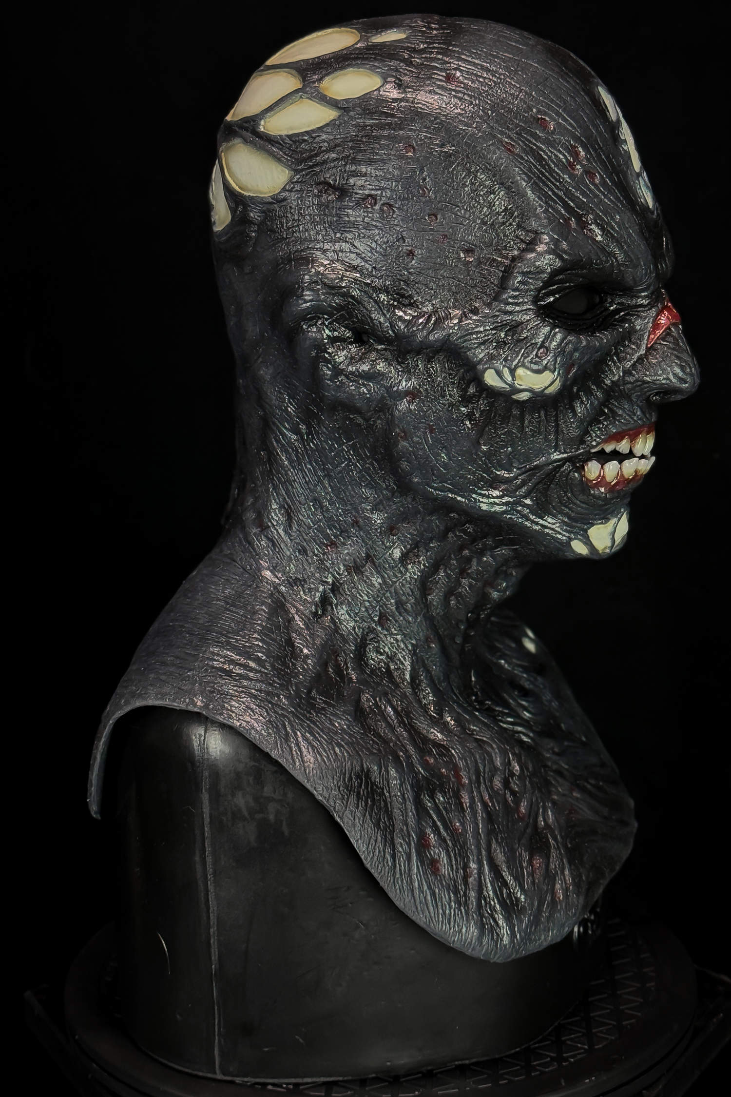 Imhotep-Venom-Gray-3.jpg