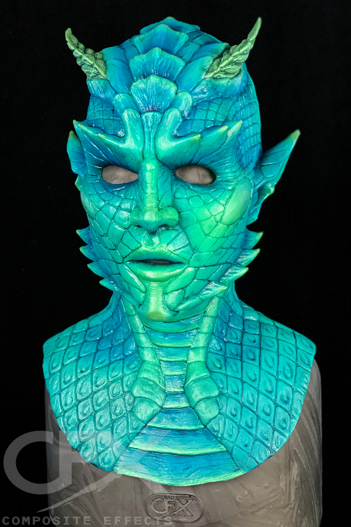 Pandora-Color-Shift-Blue-Green-14.jpg