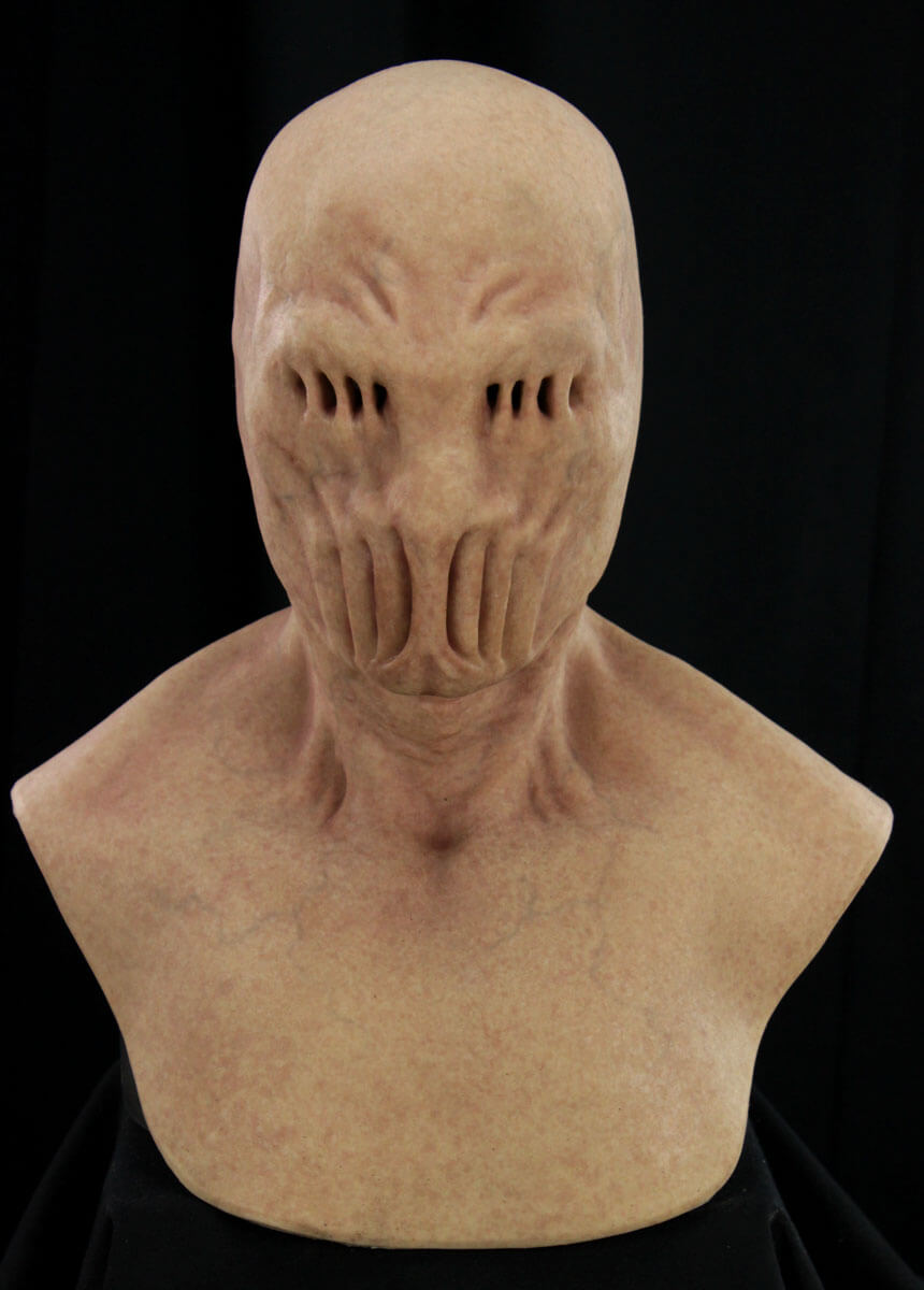 gaunt_mask_pale_eyeblanks_01.jpg