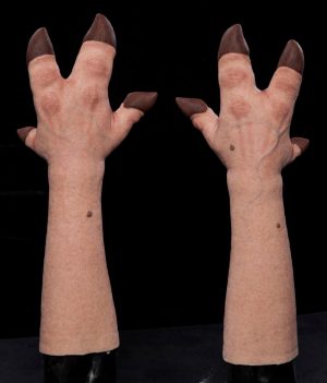 https://rhinowebllc.com/cfx-masks2/wp-content/uploads/2024/07/hoof_gloves_01-300x351.jpg