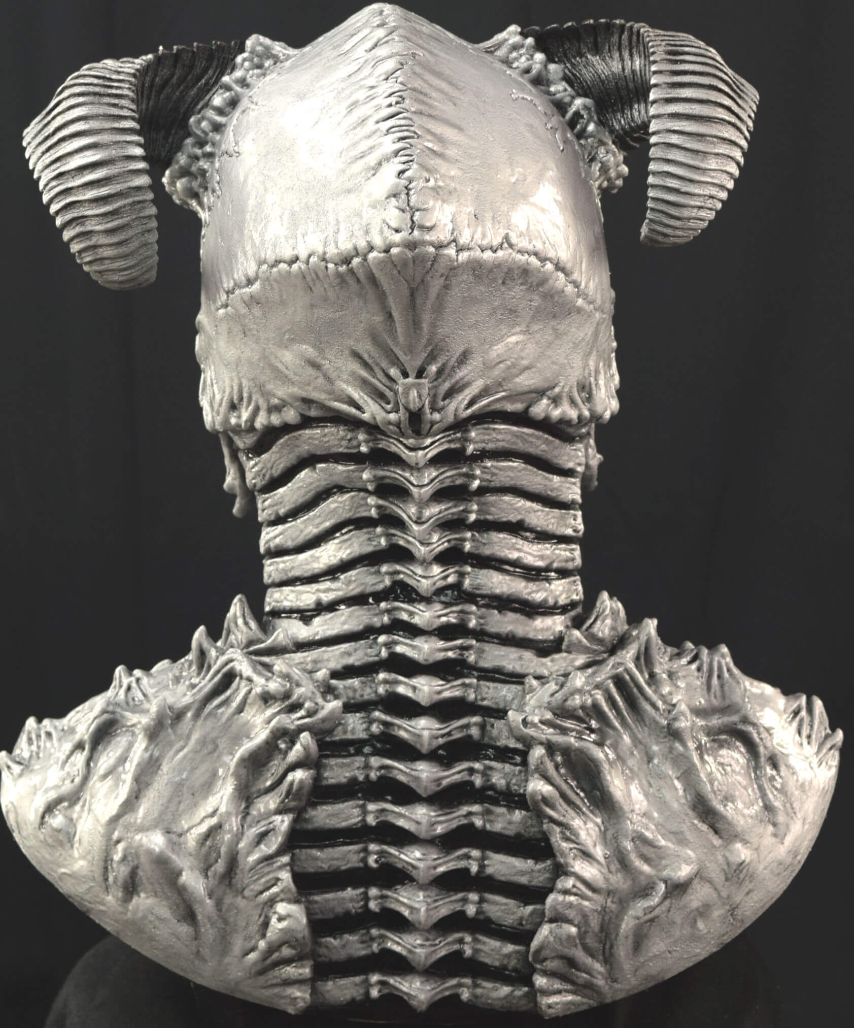 nephilim_mask_metallic_chrome_04.jpg