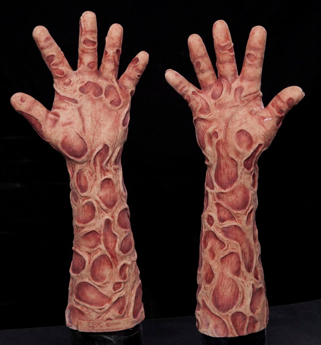 toasty_gloves_02_0.jpg