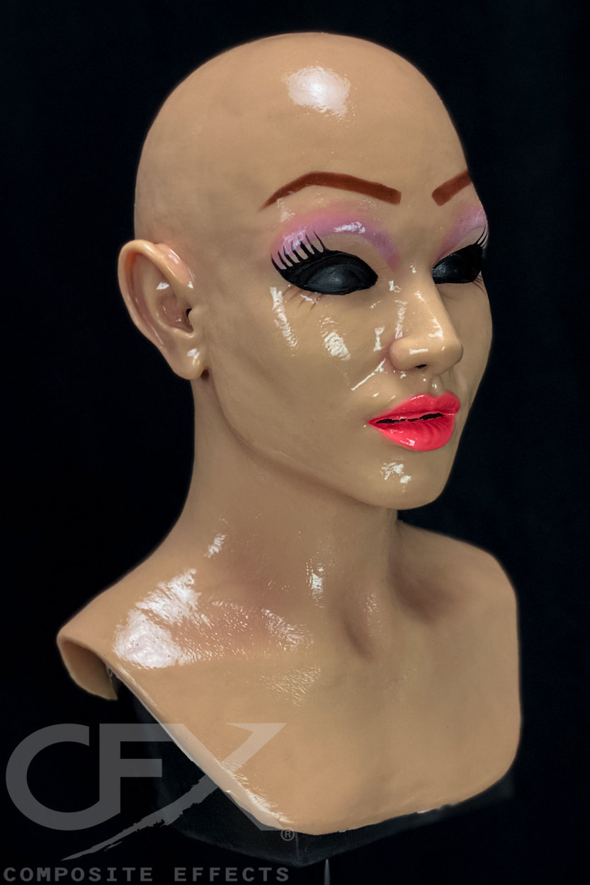 Shiny-Roxy-Plastic-Girl-2.jpg