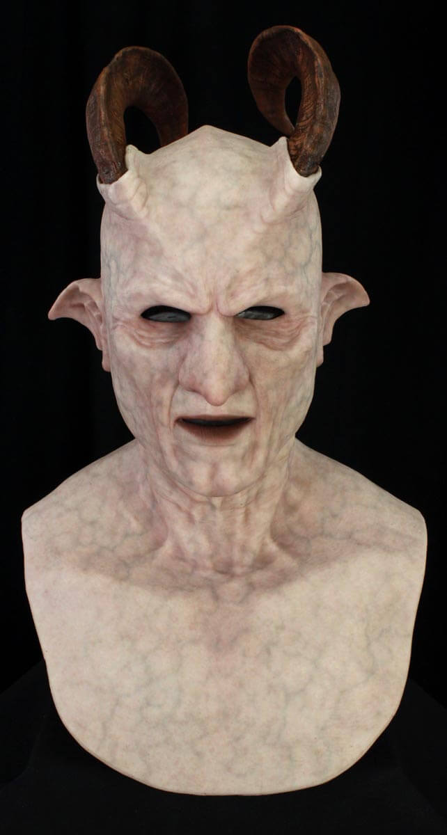 krampus_mask_pale_01.jpg