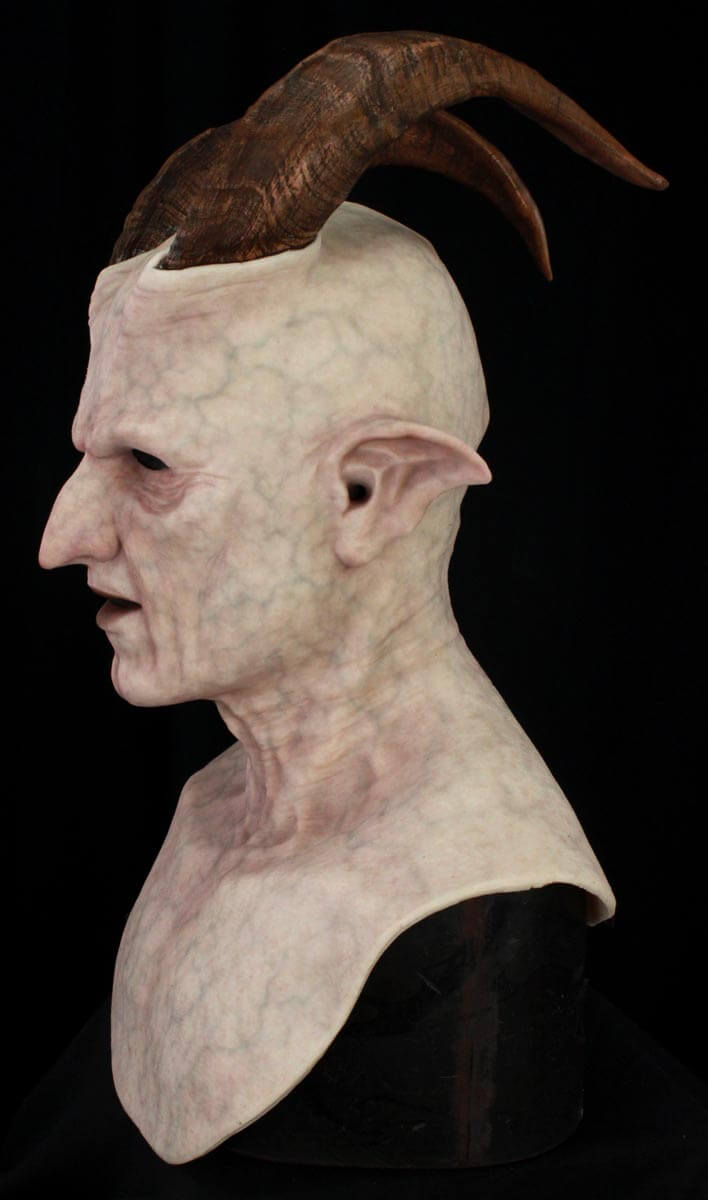 krampus_mask_pale_05.jpg