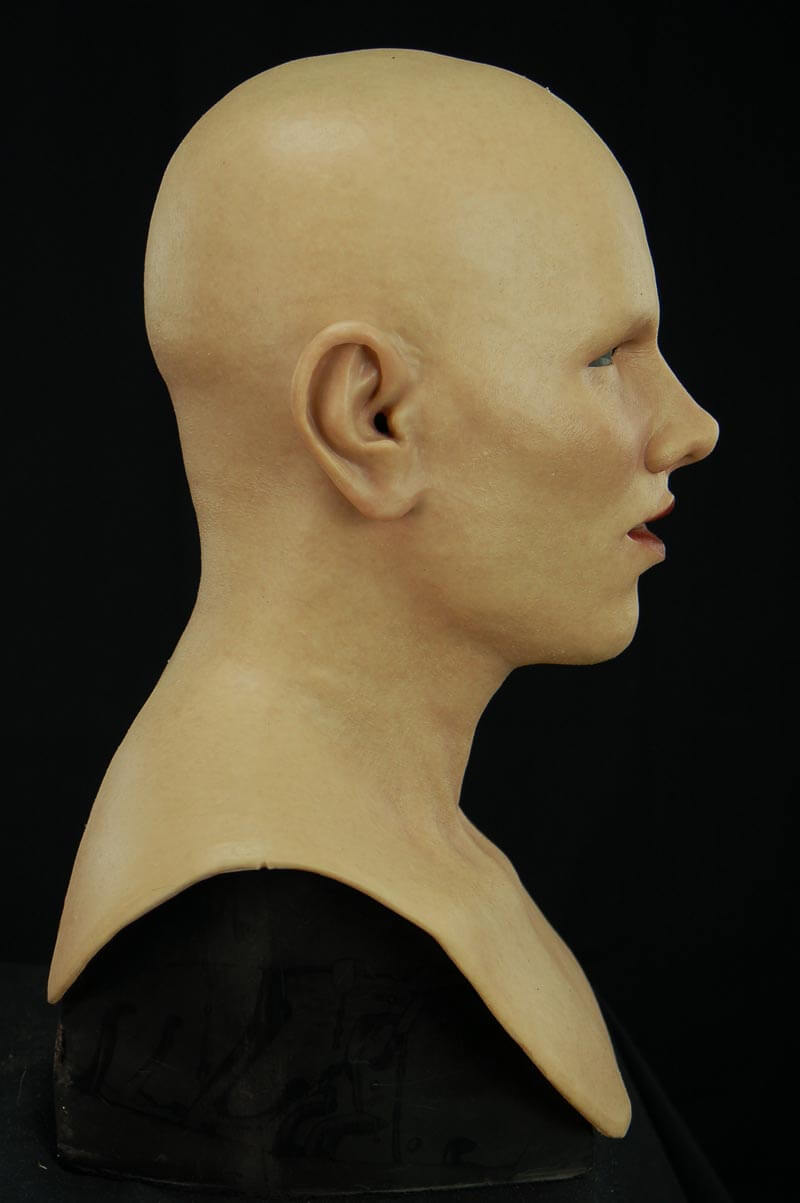 sandra_nobrows_03.jpg