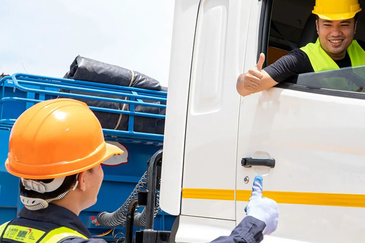 who-we-serve2 https://rhinowebllc.com/coastal-truck-driving-school/wp-content/uploads/2026/01/who-we-serve2.webp