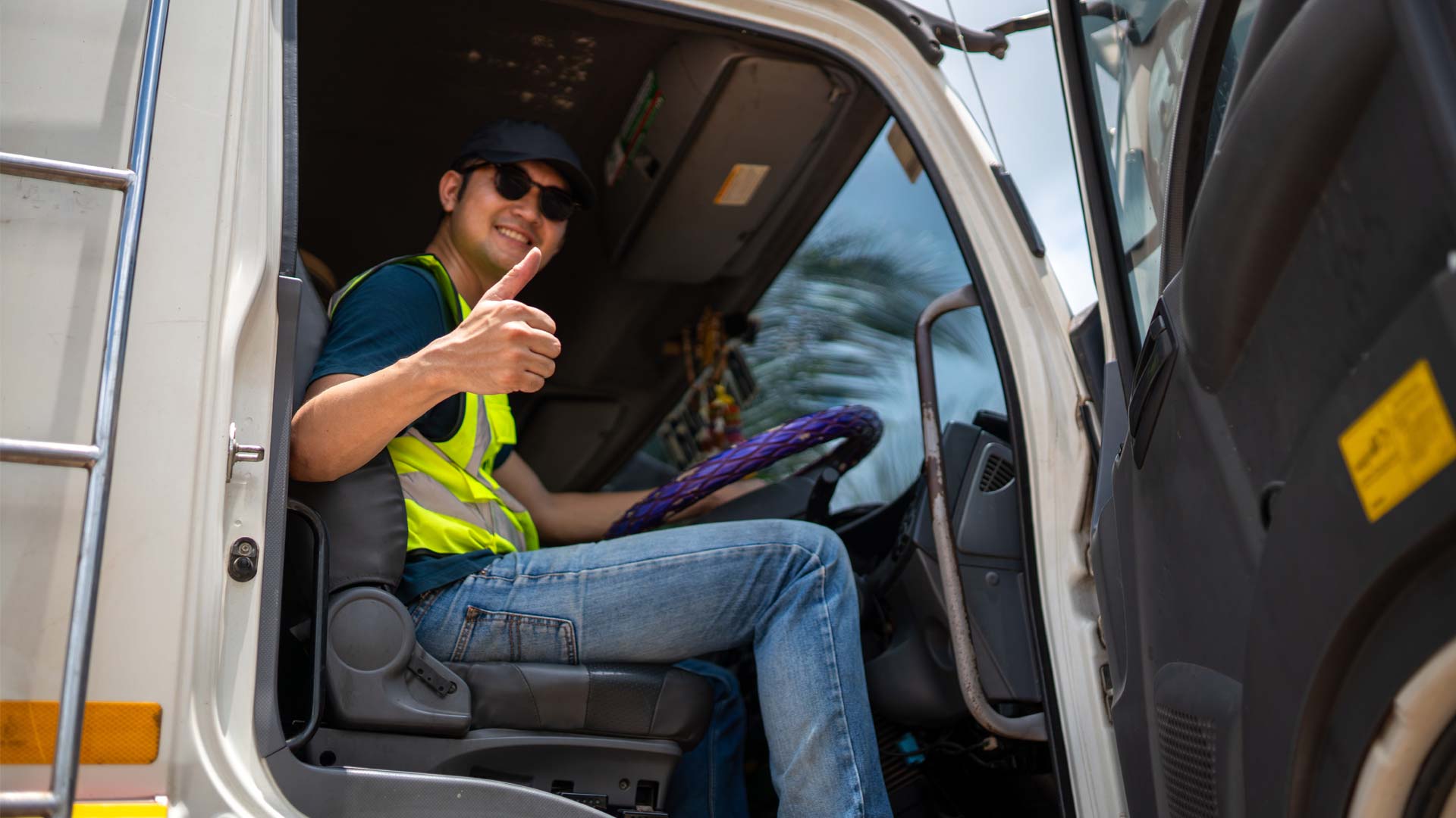 https://rhinowebllc.com/coastaltruckdriving/wp-content/uploads/2026/02/truck-bg-programs.jpg
