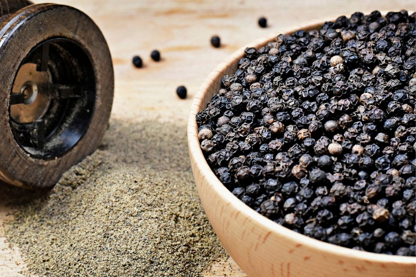 https://rhinowebllc.com/cushings-creole-seasoning/wp-content/uploads/2024/12/black-pepper-1.jpg