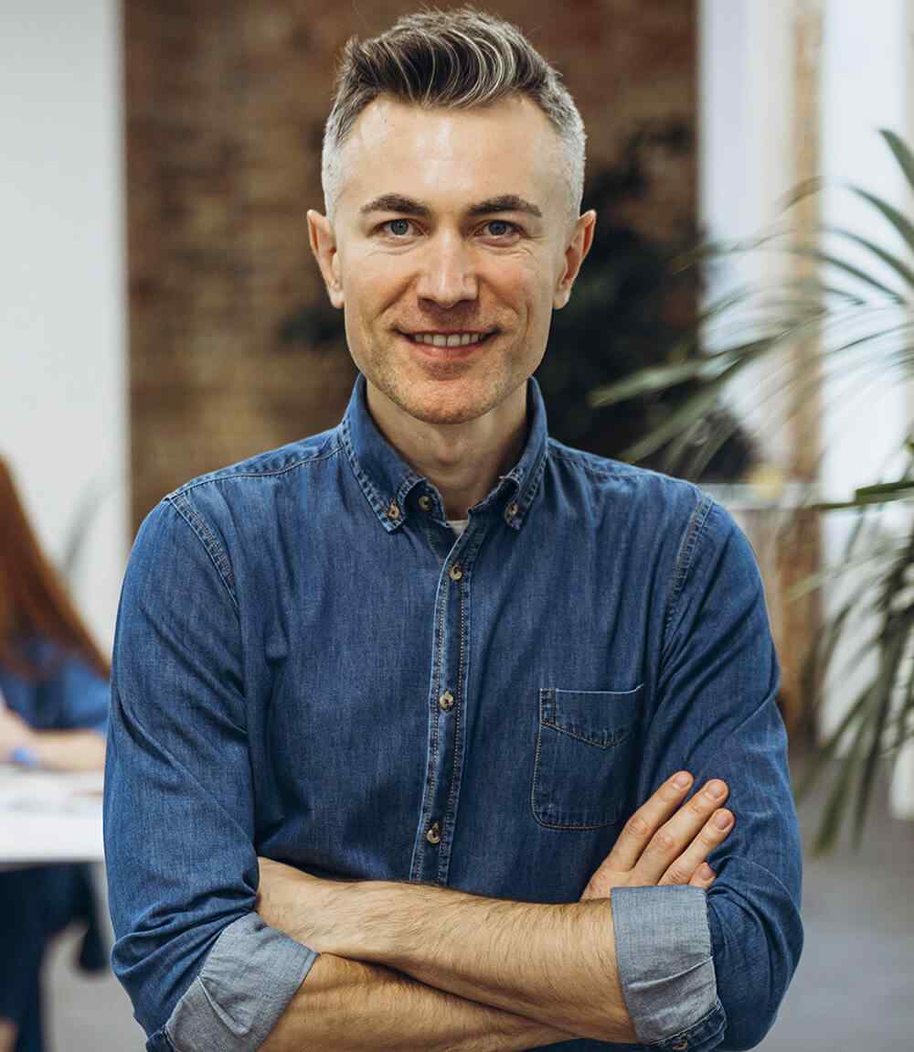https://rhinowebllc.com/eco-roofing/wp-content/uploads/2019/02/team_03.jpg
