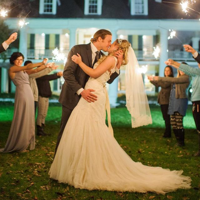 https://rhinowebllc.com/eye-wander/wp-content/uploads/2024/10/Houmas_House_Louisiana_Plantation_Wedding68-e1729023885270-640x640.jpeg