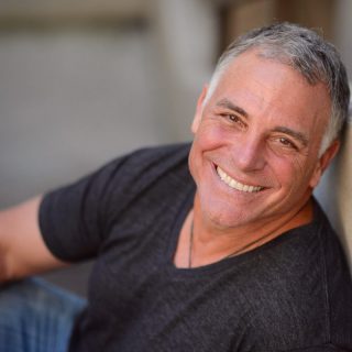 https://rhinowebllc.com/eye-wander/wp-content/uploads/2024/10/actor-headshot-slide-5-320x320.jpeg
