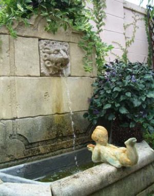 Lion Motif Limestone Wall Fountain