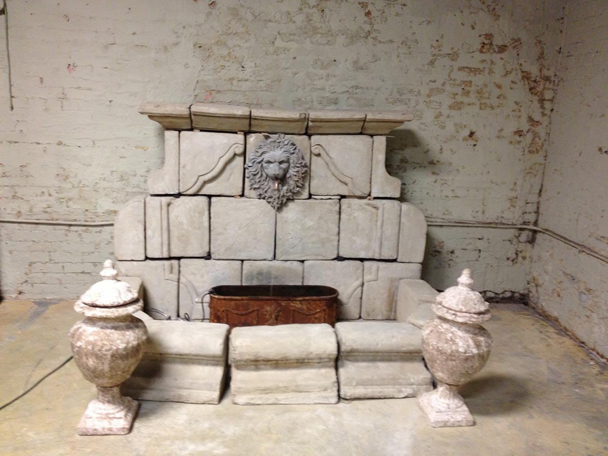 Grand Lion Wall Fountain