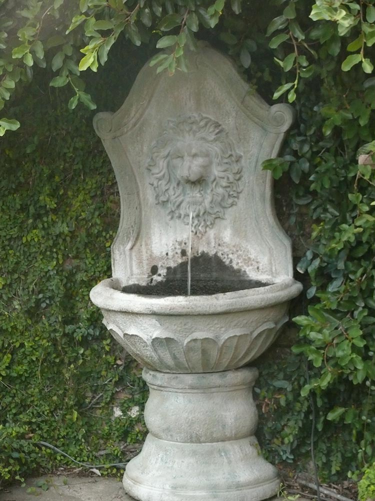 Avignon Lion Fountain - Image 3