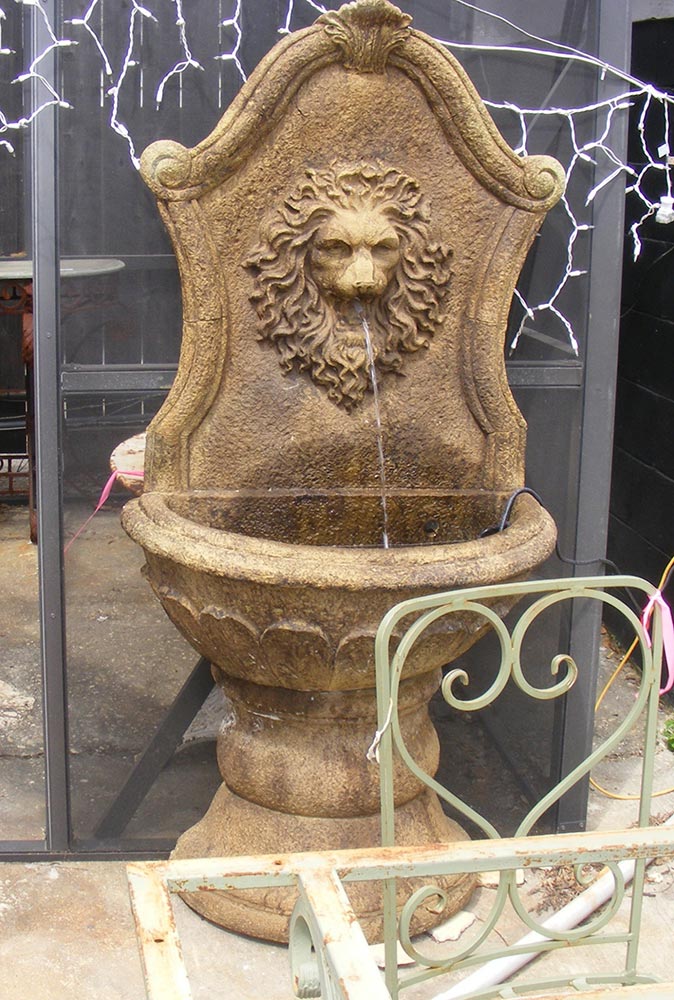 Avignon Lion Fountain - Image 5