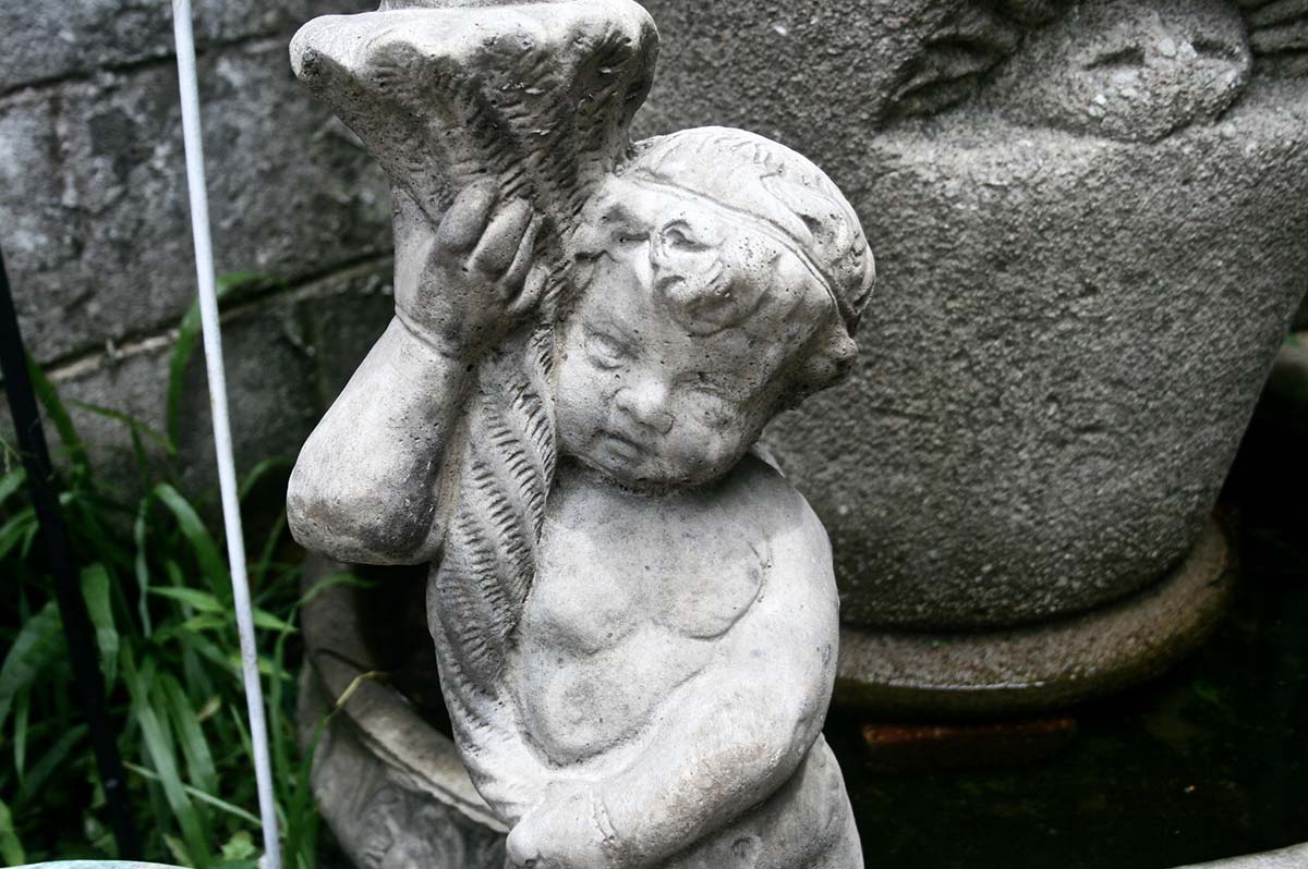 Bashful Putto