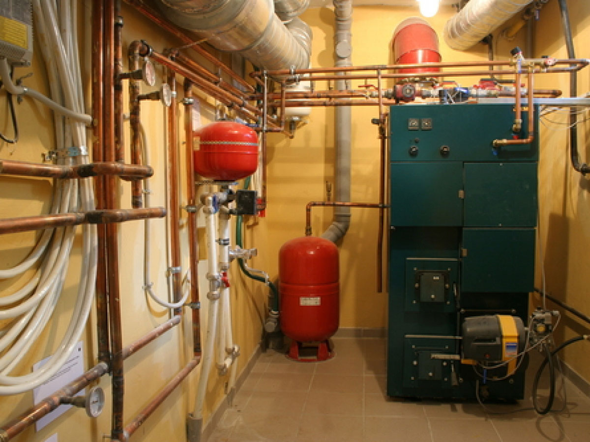 https://rhinowebllc.com/loumis-air/wp-content/uploads/2025/08/heating-page-image-1.jpg