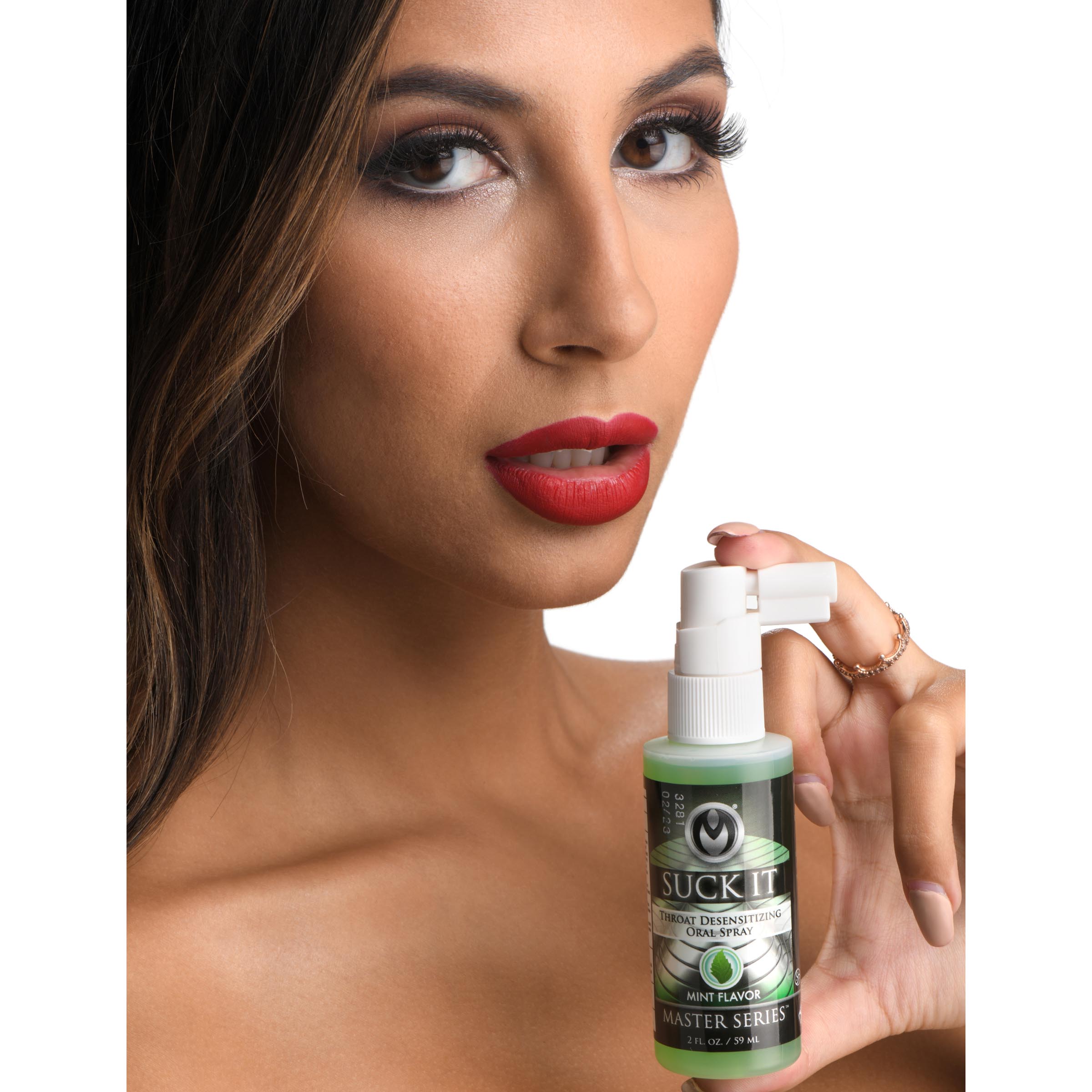 ad122-female-model-001.jpg