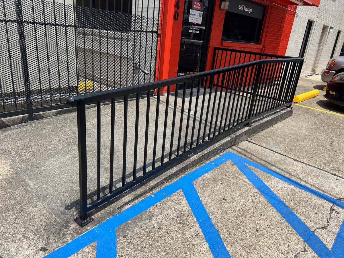 https://rhinowebllc.com/tonys-fencing-iron-works/wp-content/uploads/2024/11/ADA-Iron-Rail-img1.jpg