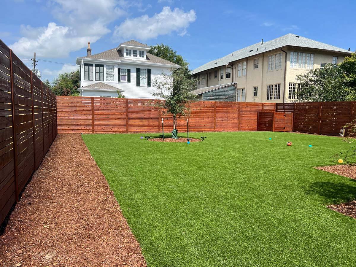 https://rhinowebllc.com/tonys-fencing-iron-works/wp-content/uploads/2024/11/cedar-fence-img.jpg