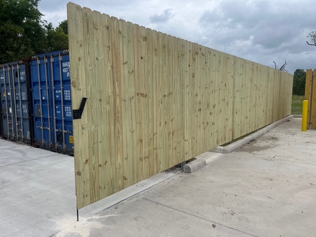 pine-fence8 https://rhinowebllc.com/tonys-fencing-iron-works/wp-content/uploads/2024/11/pine-fence8.jpg