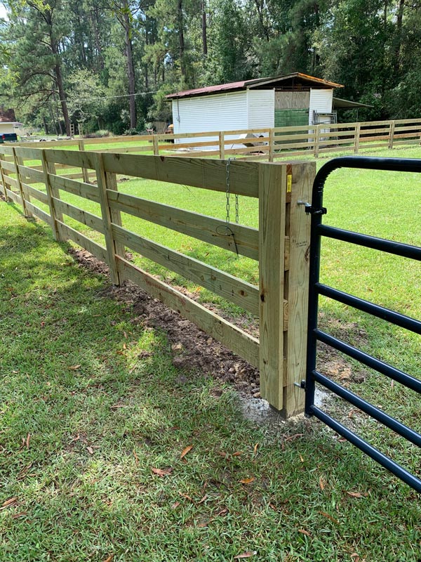 https://rhinowebllc.com/tonys-fencing-iron-works/wp-content/uploads/2024/12/farm-fencing-services-img-home.jpg