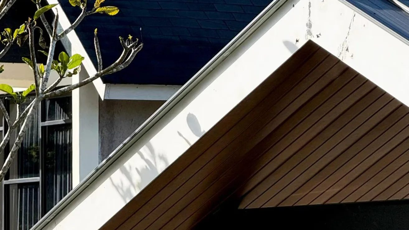 https://rhinowebllc.com/tonys-roofs/wp-content/uploads/2026/04/img-tonys-roof_49.webp