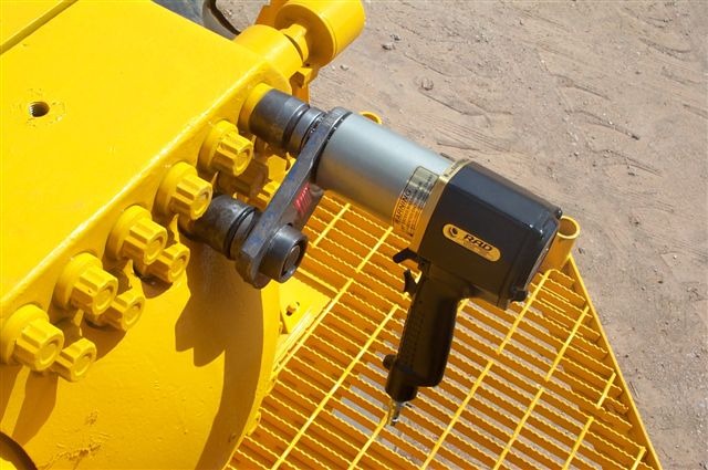 12342_1800NG-Haul_Truck_Application_
