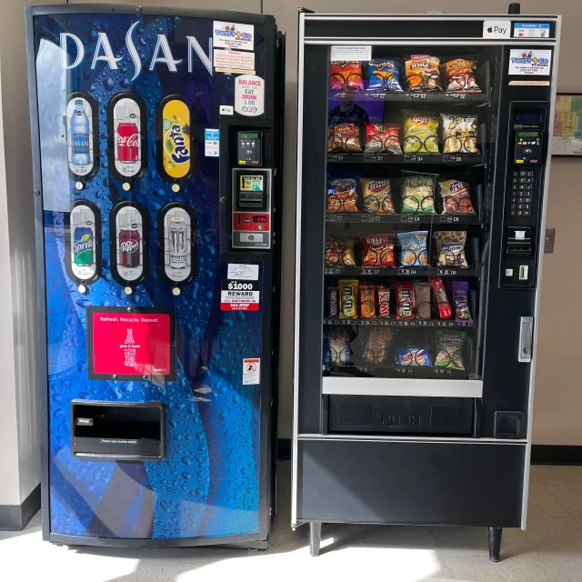 https://rhinowebllc.com/twist-and-go-vending/wp-content/uploads/2025/02/1195ACB8-AEF9-4A09-AA56-CDA0A8817549-640x640.webp